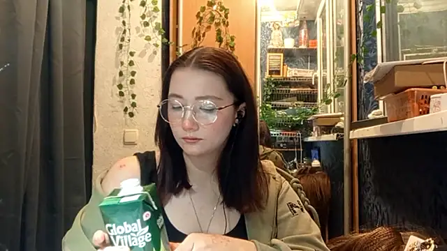 PhoebePalmer's cam snapshot