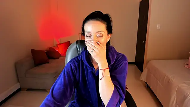 Kristen_Garner's cam snapshot