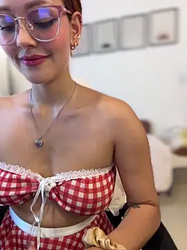 Miss-Abbii live sex cam