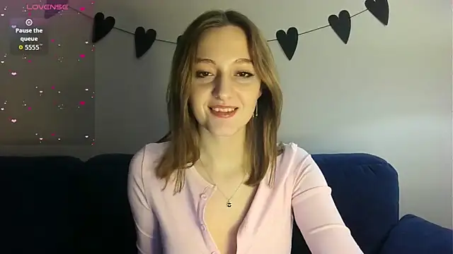 white_liillyy's cam snapshot