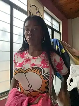 sweetsarabig22cm live sex cam