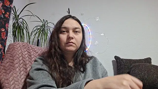 Cyndee_Winter's cam snapshot