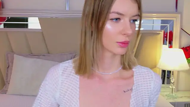 MeganMour's cam snapshot