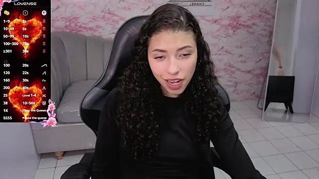 danatella_a's cam snapshot