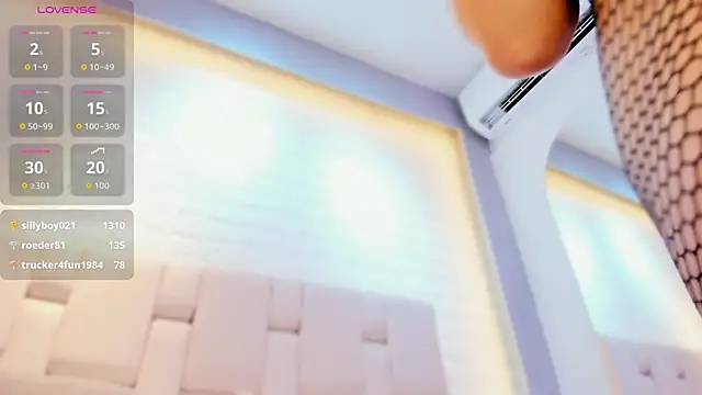 marie_miller_'s cam snapshot