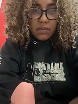 lauraltt live sex cam