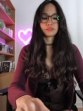 Naughty-Jessie live sex cam