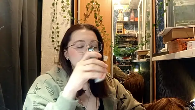 PhoebePalmer's cam snapshot