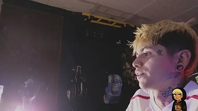 AcidMilo live sex cam