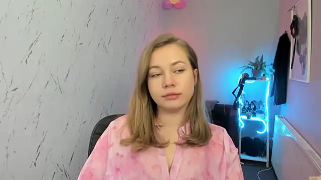 holly_xglam's cam snapshot