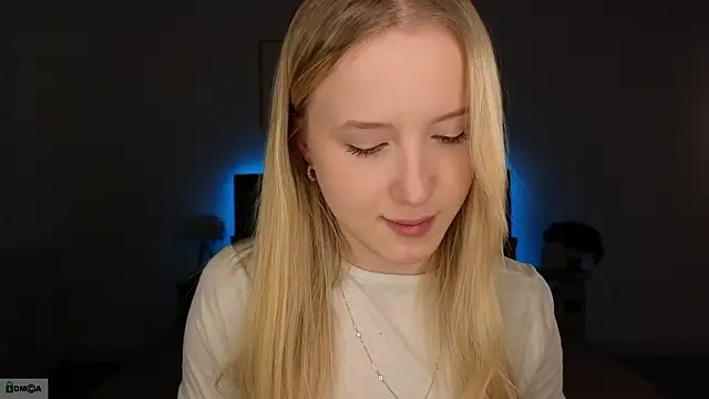 adele_armass's cam snapshot