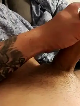 Tommi3720 live sex cam