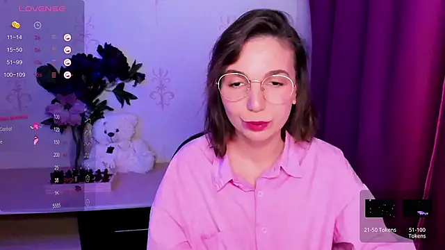 KindHazelHere_'s cam snapshot