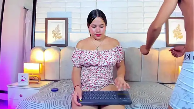 Laura_And__Andres live sex cam