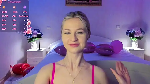 Julie_Blaze's cam snapshot