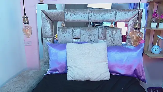 thyara_noa's cam snapshot