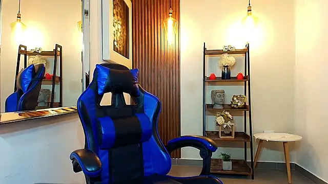 Kenya--Buhle live sex cam