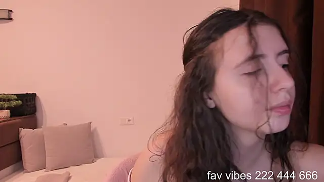 LustyDoll_'s cam snapshot