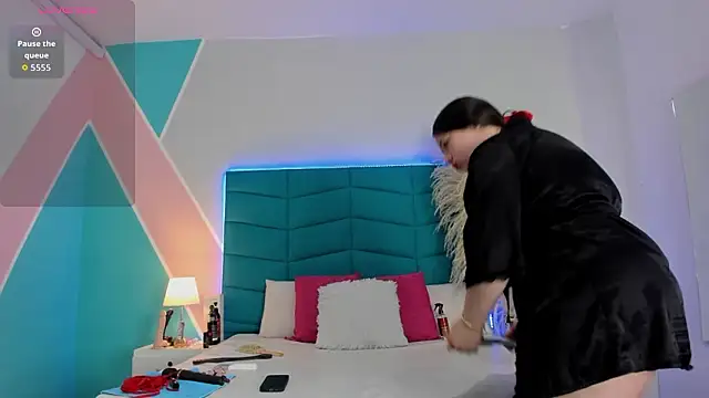 _victoria_collins_'s cam snapshot