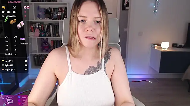 Emma_Bryan's cam snapshot