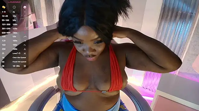 ThanishaGill's cam snapshot