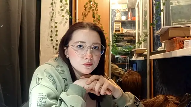 PhoebePalmer's cam snapshot