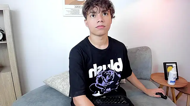 Honeymoon_sariel live sex cam