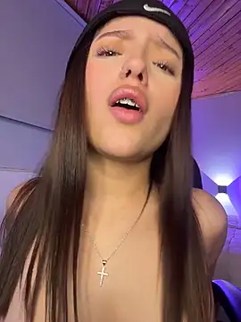 Sofia18_pinkk's cam snapshot