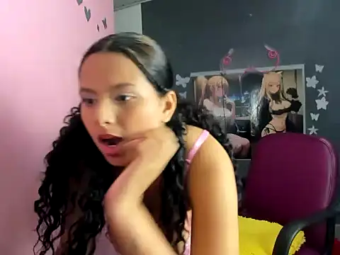 Luna_white1's cam snapshot