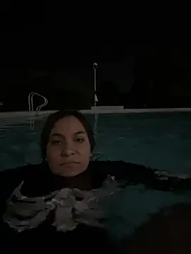 Isadora_ryu live sex cam