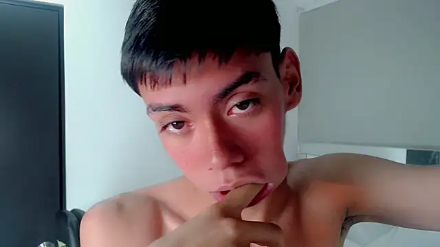 Liarr_'s cam snapshot