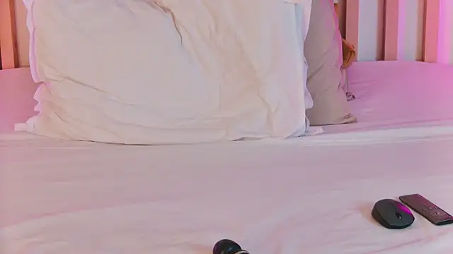 AnyaLov live sex cam