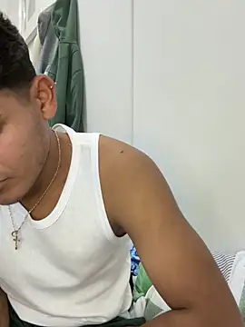 DavShi's cam snapshot