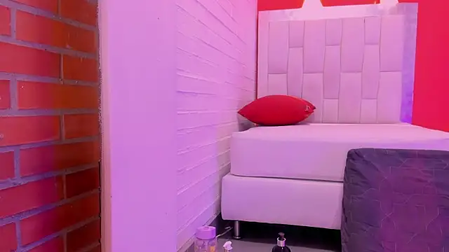 malu_horny_69's cam snapshot