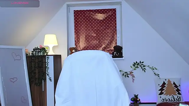 naughtymilane's cam snapshot