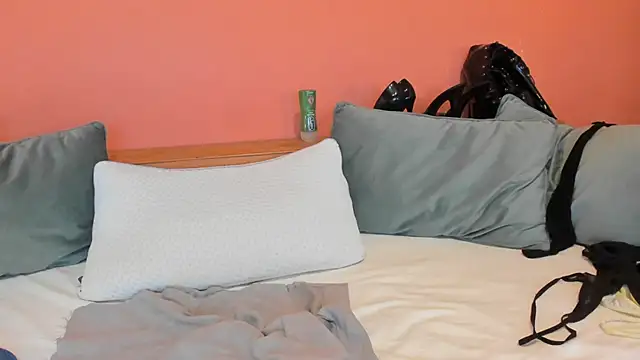 Dirty-Bya's cam snapshot