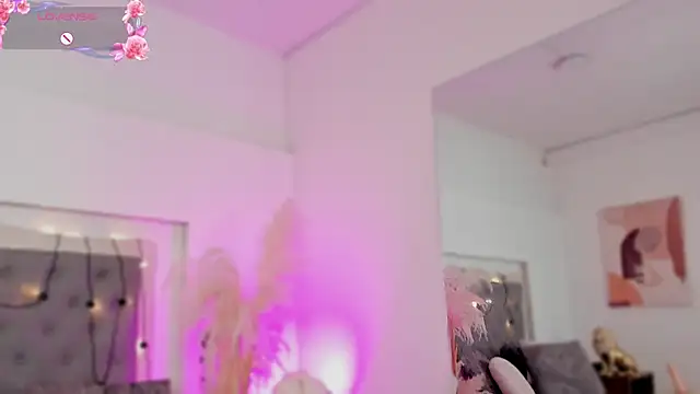 lea_walkerr's cam snapshot