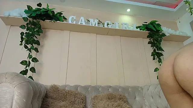 sofia_laverde's cam snapshot