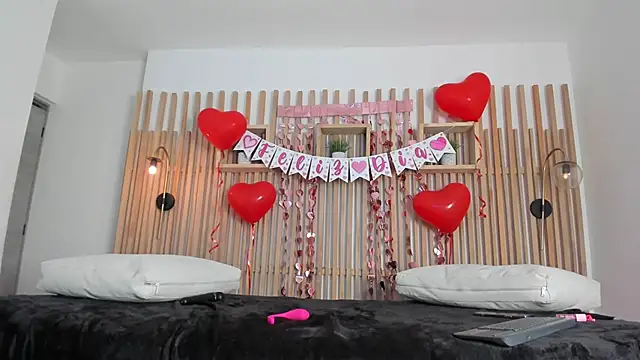 maye_wells_'s cam snapshot