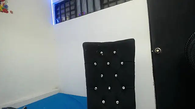 Naomy_Reiden's cam snapshot