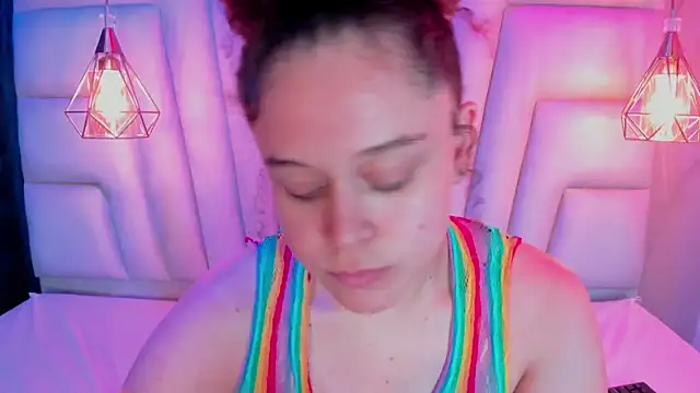 IrinaVoshh_'s cam snapshot