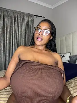 Bustygoddess32 live sex cam