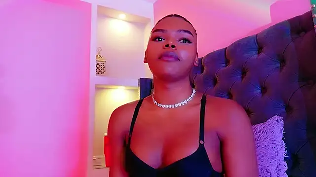 CamiEstrada live sex cam