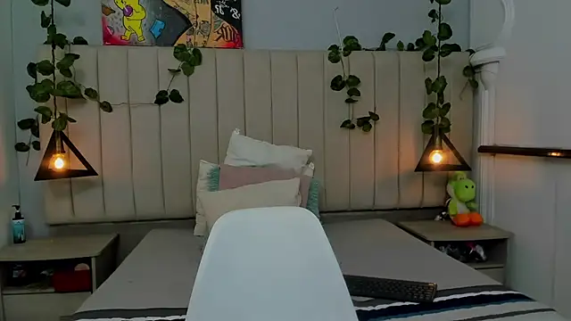 Paulina_Lopezz's cam snapshot