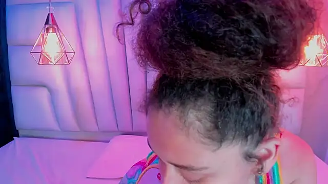 IrinaVoshh_'s cam snapshot