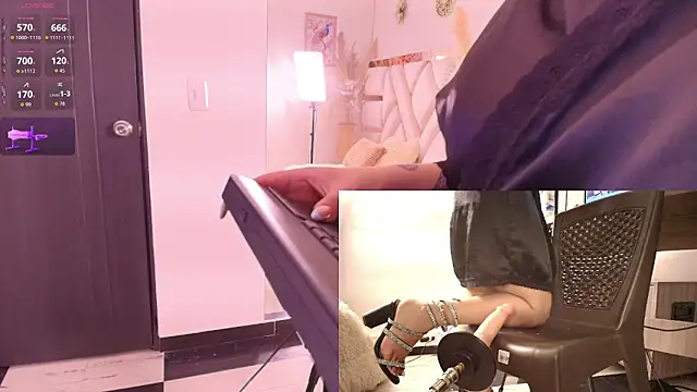 Evadne_Stein's cam snapshot