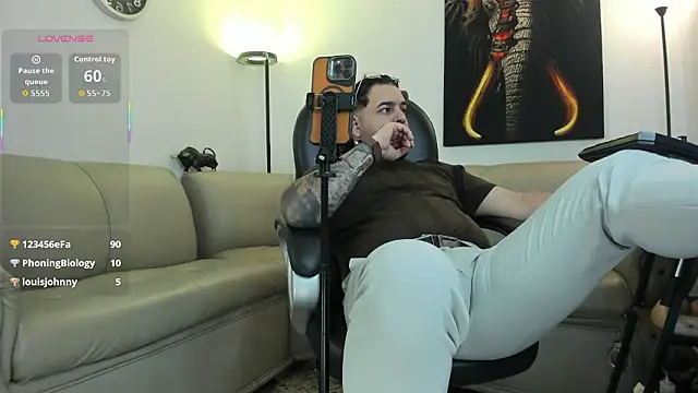 Ethan_Castellano live sex cam