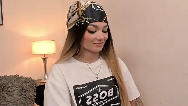 emmabridgerton's cam snapshot