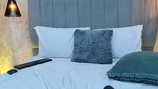 Jessie_GB's cam snapshot