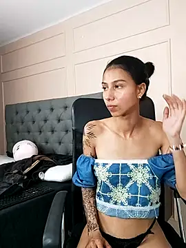 ZoeQuinn's cam snapshot